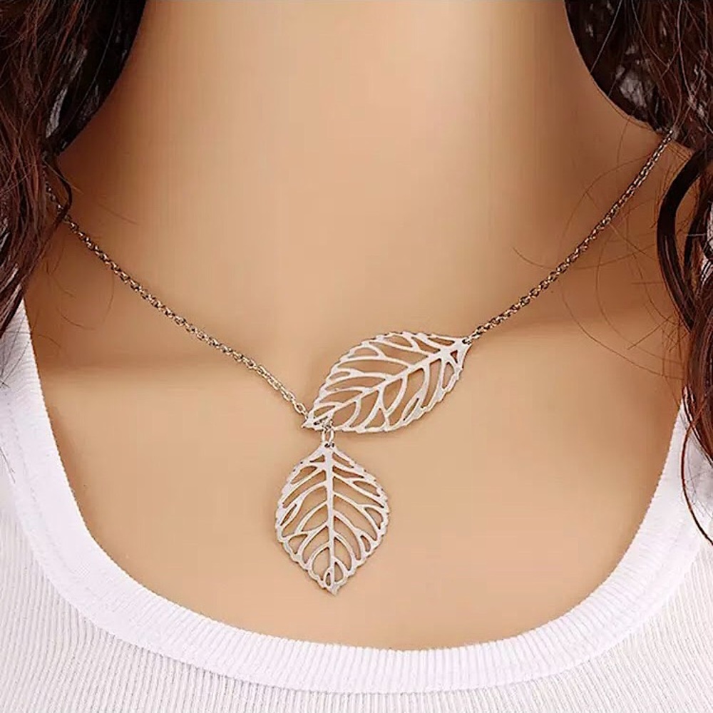 ⚜️𝟯𝟬%𝗢𝗙𝗙 𝗯𝘂𝗻𝗱𝗹𝗲𝘀 𝟯+⚜️ NEW 2 Large Leaves Dangly Necklace - Picture 9 of 16